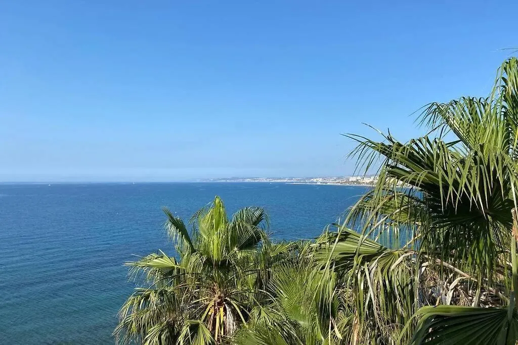 Estepona Seaview Apartment Seletur