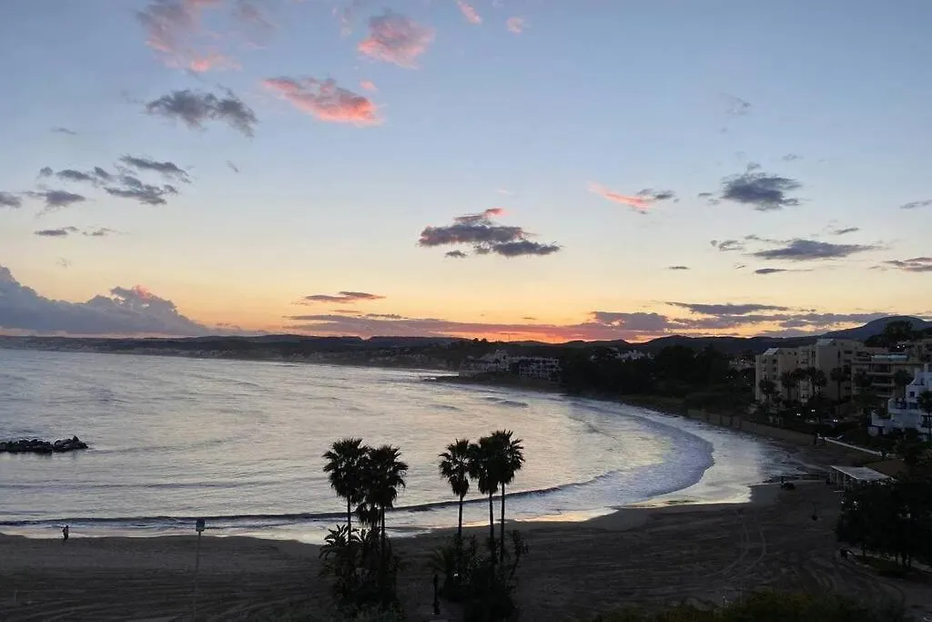 Estepona Seaview Apartment Seletur